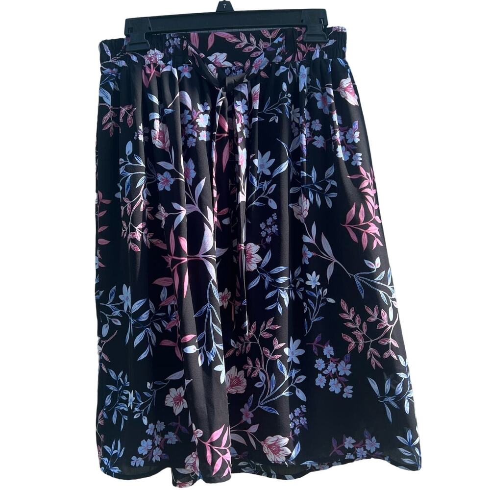 ELLE Black with Blue & Pink Floral Print Midi Skirt Size Small Pre-Loved
